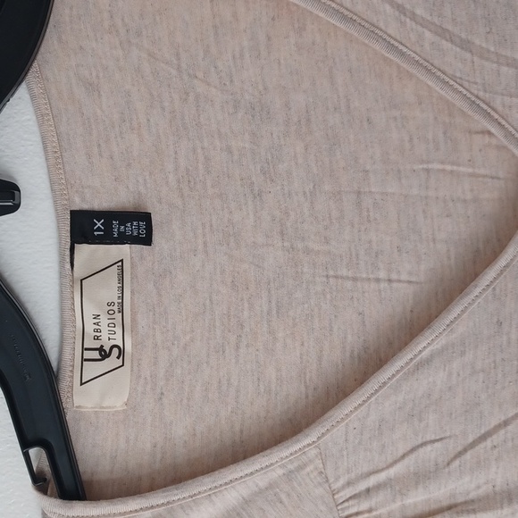 Urban Studios BUNDLE of (2) tops tie front  plus size button shirts - Picture 11 of 13